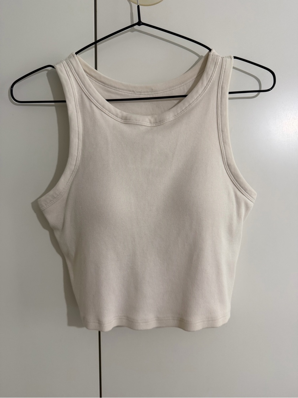 Uniqlo off white built in bra Ribbed crop top - small